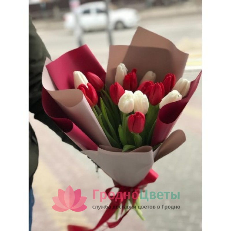 Букет тюльпаны красные с белыми
